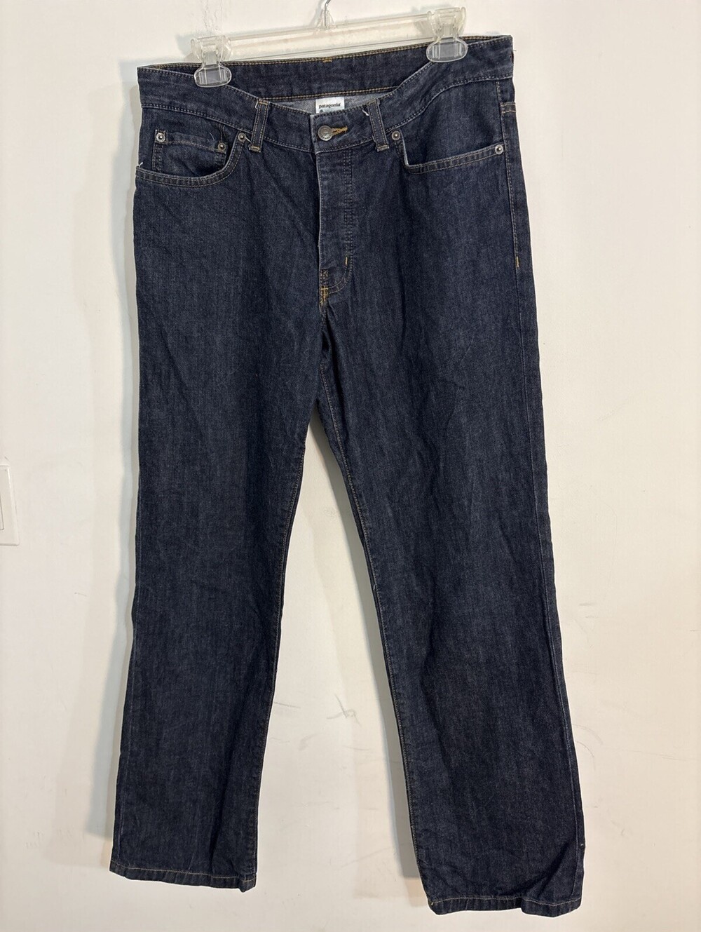 Patagonia Jeans Mens 33x30 Regular Fit Dark Wash Denim Button Fly Organic Cotton